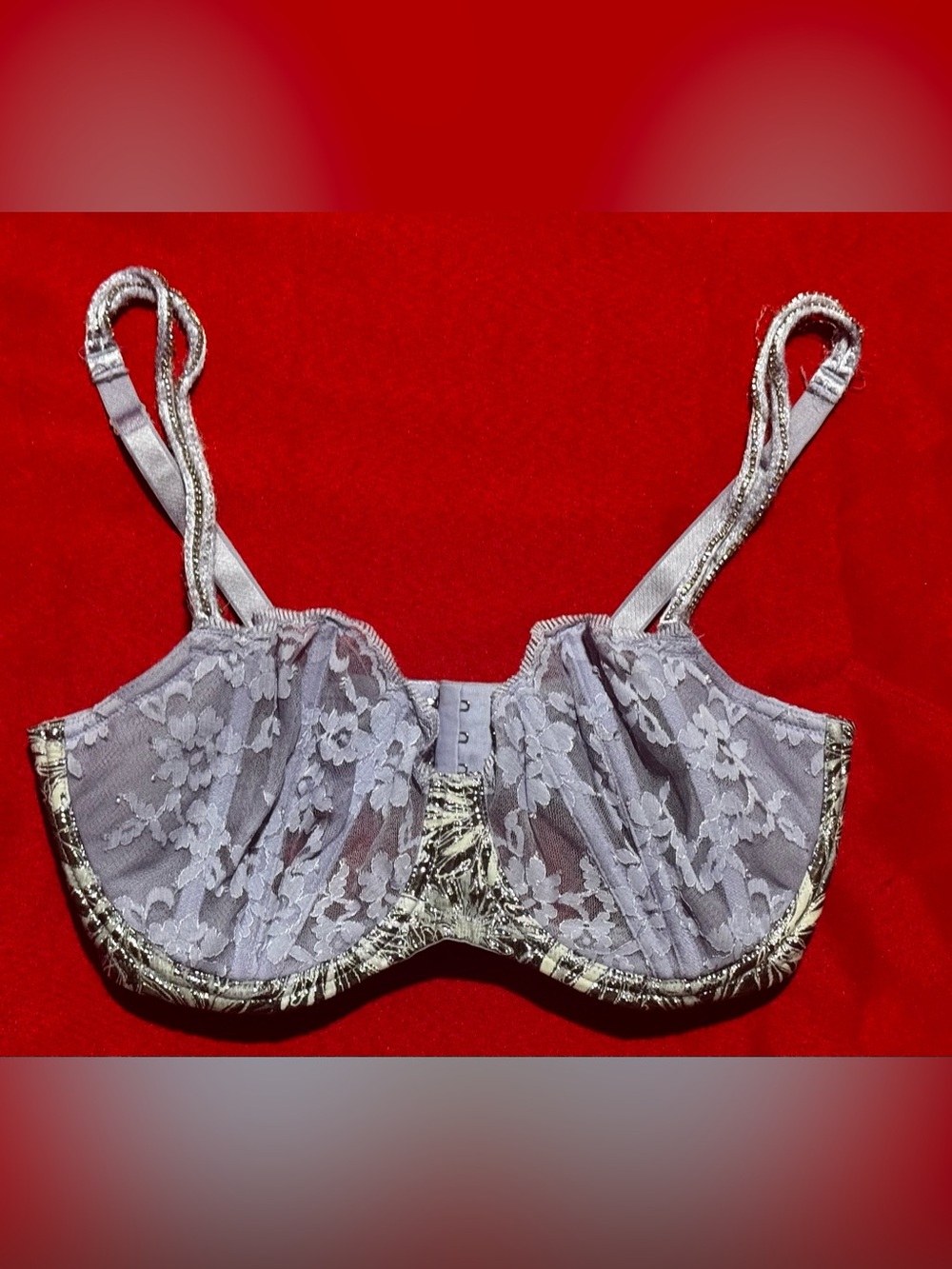 Victoria's Secret Lavender Lace Underwire Bra with silver Accents